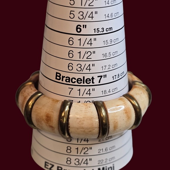 Vintage Bone Over Wood With Brass Inserts Bangle Bracelet - Picture 7 of 7